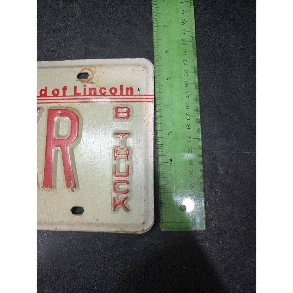 Illinois Vintage Land of Lincoln B Truck License Plate 11 CKR Red White Metal